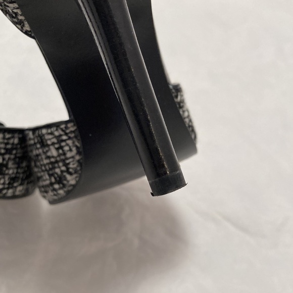 STEVE Madden Very Sexy Pumps - Picture 7 of 15